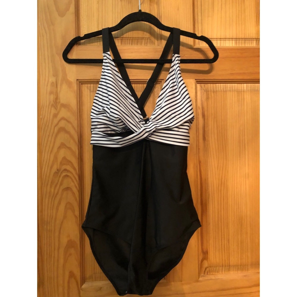 NWOT One piece bathing suit